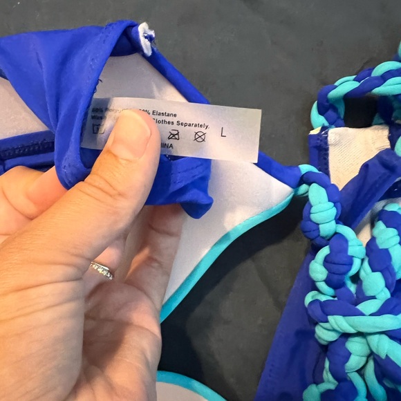 Blue bikini - Picture 5 of 5